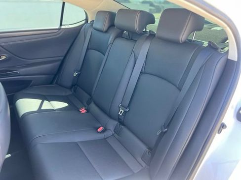Used 2023 Lexus ES 350 w/ Premium Package FWD image 14
