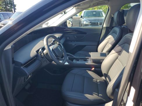 New 2026 Lincoln Nautilus Reserve w/ Jet Appearance Package AWD/4WD image 11