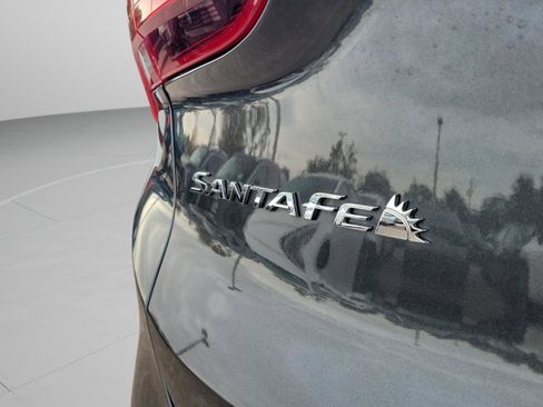 Used 2023 Hyundai Santa Fe SE image 6