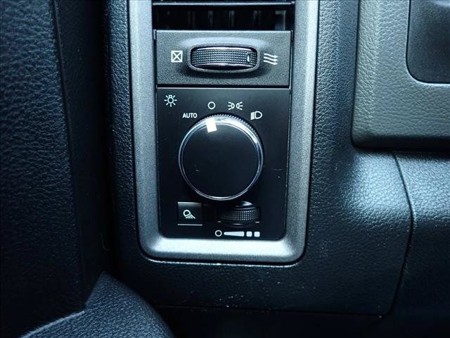 Used 2018 RAM 2500 Tradesman w/ Chrome Appearance Group AWD/4WD image 19