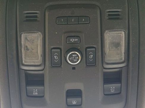 Used 2021 GMC Yukon SLT w/ SLT Premium Package image 28