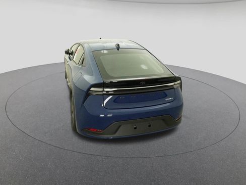 New 2026 Toyota Prius Plug-In Hybrid FWD image 6