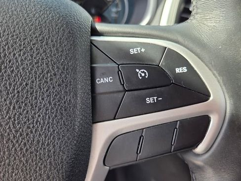 Used 2018 Jeep Cherokee Trailhawk w/ Quick Order Package 27L image 34