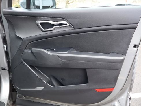 Certified 2025 Kia Sportage LX image 26