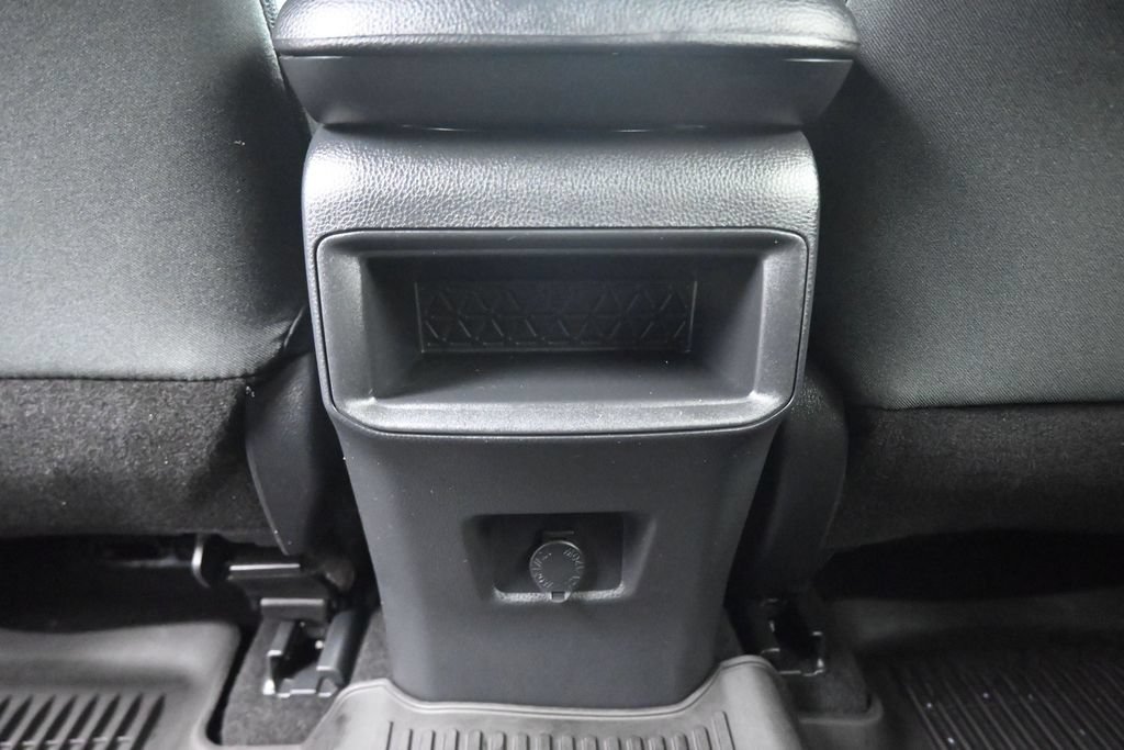 Used 2021 Toyota RAV4 LE FWD image 31