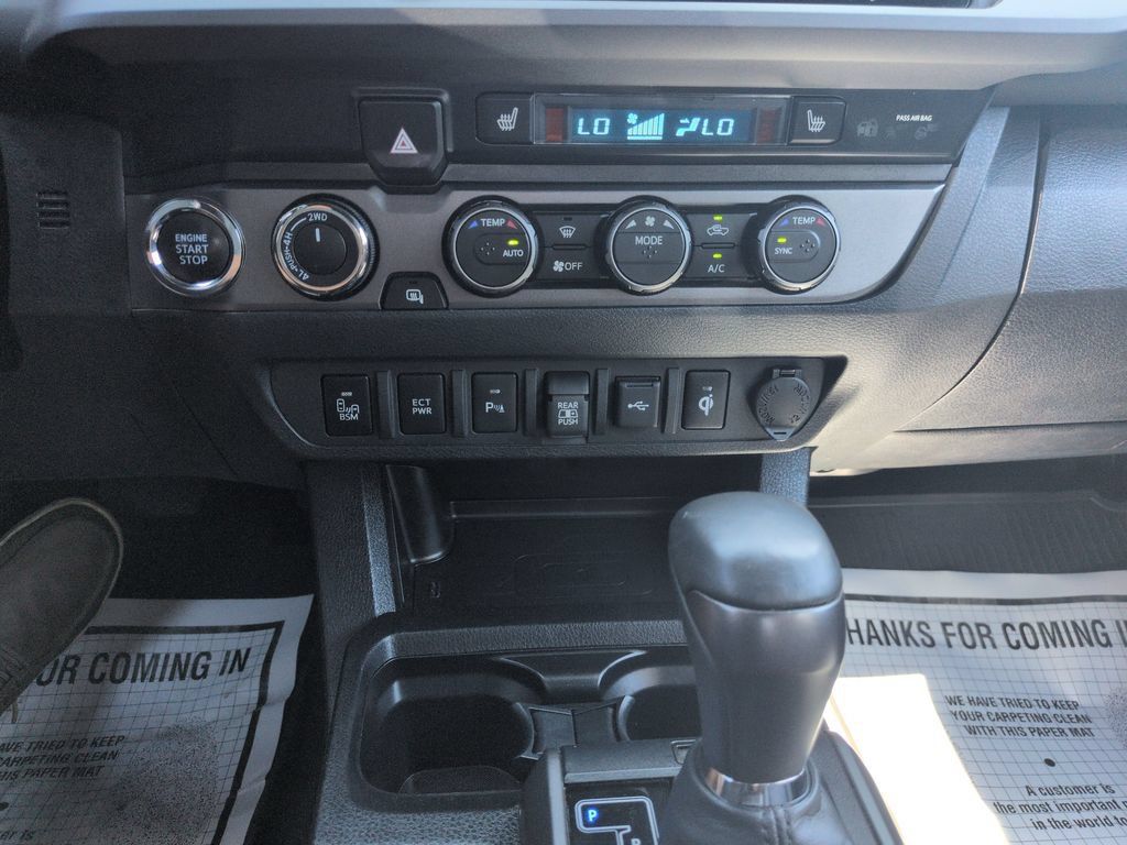 Used 2023 Toyota Tacoma TRD Off-Road w/ TRD Premium Off Road Package AWD/4WD image 18