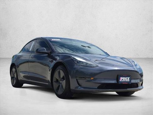 Used 2023 Tesla Model 3 Standard Range RWD image 3