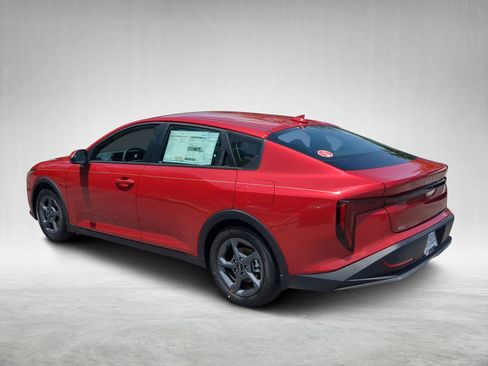 New 2025 Kia K4 LXS image 5