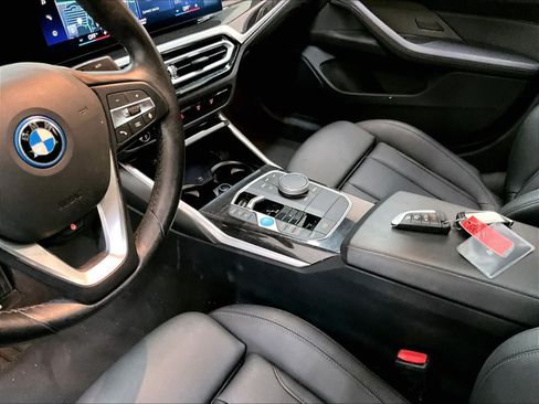Used 2023 BMW i4 eDrive35 w/ Premium Package RWD image 19