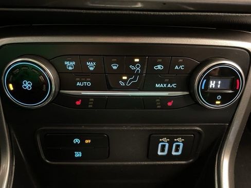 Used 2019 Ford EcoSport SE w/ SE Convenience Package image 24