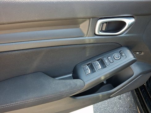 Used 2024 Honda Civic Sport image 12