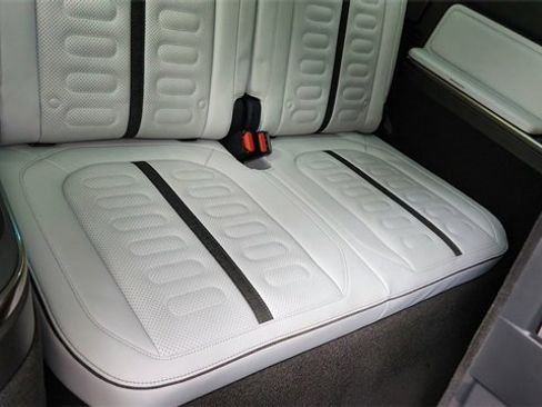 Used 2023 Rivian R1S Launch Edition image 30