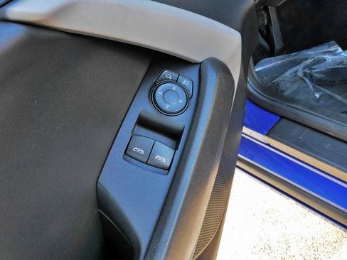 Used 2021 Chevrolet Camaro LT w/ RS Package image 17