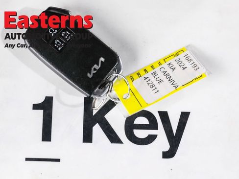 Used 2024 Kia Carnival LX FWD image 26