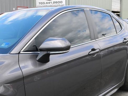 Used 2022 Toyota Camry SE FWD image 4