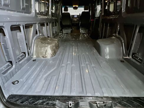 Used 2022 Mercedes-Benz Sprinter 3500 w/ Parking Package image 23