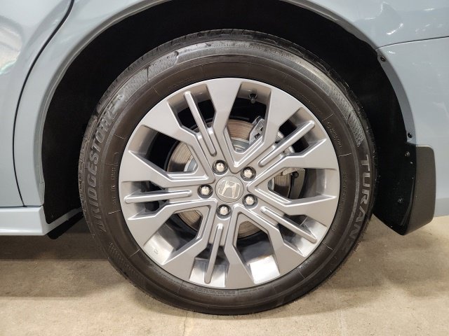 Certified 2025 Honda Odyssey Touring image 29