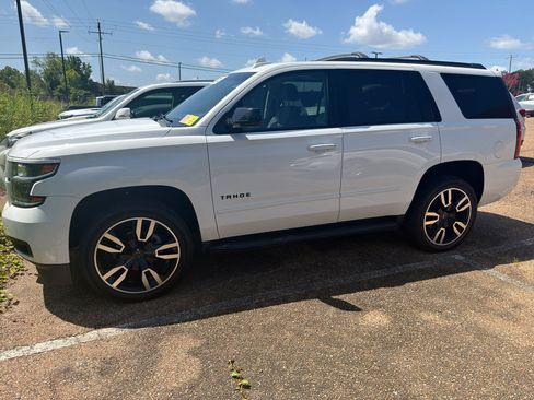 Used 2019 Chevrolet Tahoe Premier AWD/4WD image 1