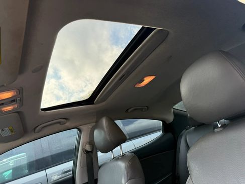 Used 2011 Hyundai Elantra Limited FWD image 16