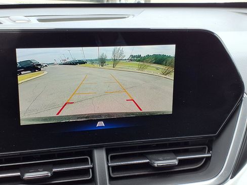 Used 2024 Chevrolet Trax LT image 12