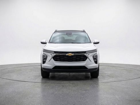 Used 2025 Chevrolet TrailBlazer LT image 1