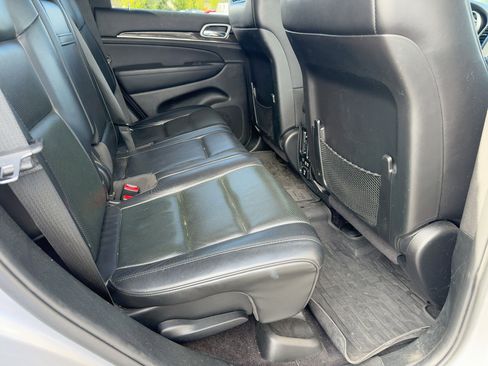 Used 2018 Jeep Grand Cherokee Overland image 33