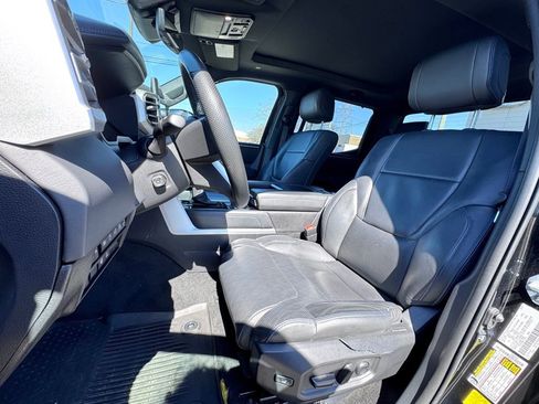 Used 2024 Toyota Tundra Platinum AWD/4WD image 14