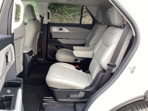 Used 2025 Ford Explorer Active w/ Active Comfort Package image 44