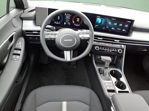 New 2026 Hyundai Sonata SE FWD image 13