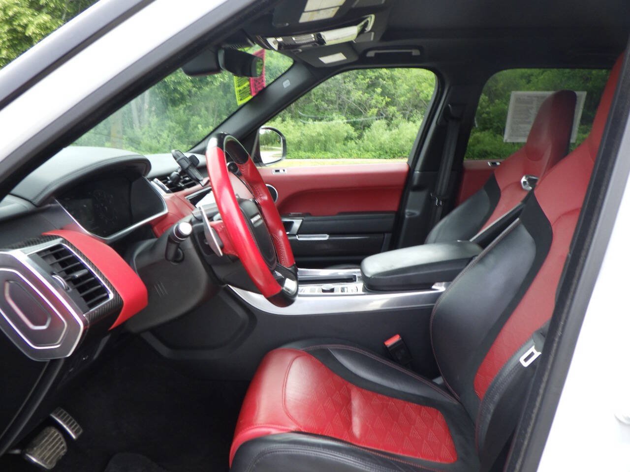 Used 2018 Land Rover Range Rover Sport SVR AWD/4WD image 10