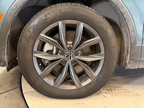 Used 2021 Volkswagen Tiguan SEL w/ 3-Row Tiguan MDO Package image 22