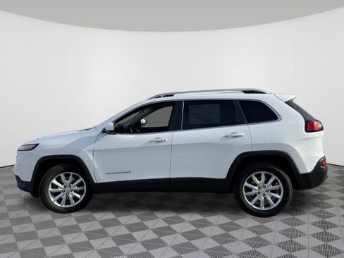 Used 2017 Jeep Cherokee Limited image 16