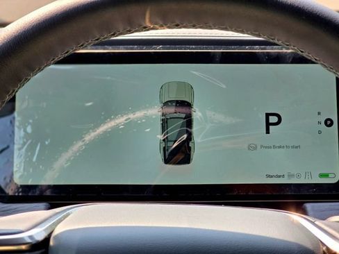 Used 2025 Rivian R1S Premium AWD/4WD image 17