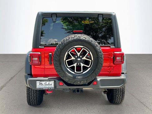 Used 2024 Jeep Wrangler Unlimited Rubicon AWD/4WD image 5