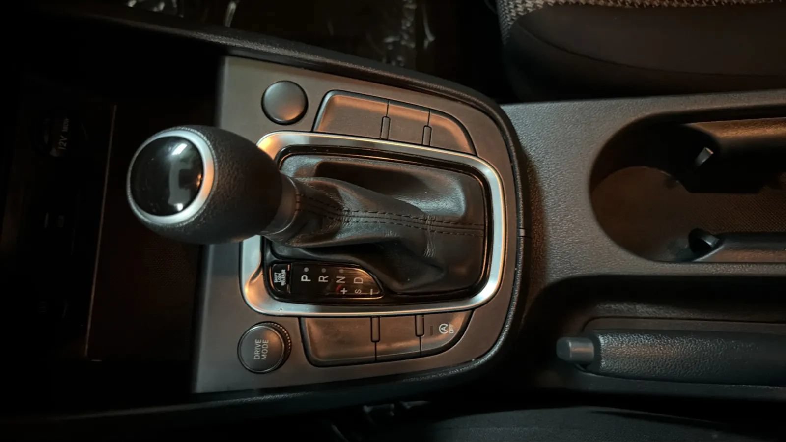 Used 2022 Hyundai Kona SE FWD image 13