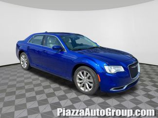 Used 2019 Chrysler 300 Touring AWD/4WD video 1