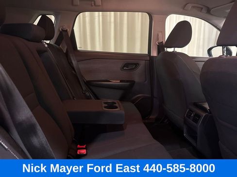 Used 2023 Nissan Rogue S image 25