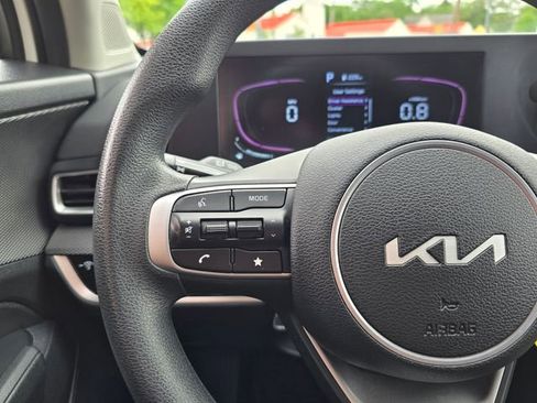 Used 2024 Kia Sportage LX AWD/4WD image 15