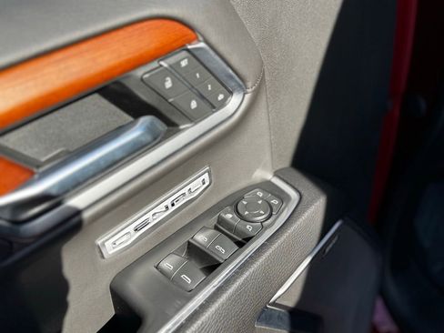 Used 2022 GMC Sierra 1500 Denali w/ Denali Reserve Package image 16