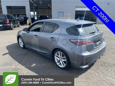 Used 2016 Lexus CT 200h w/ Accessory Package 2 FWD image 8