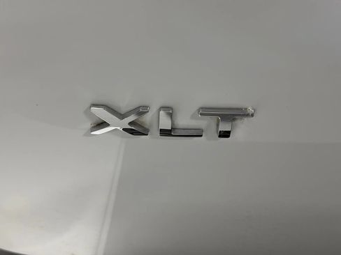 Used 2017 Ford Expedition XLT AWD/4WD image 23