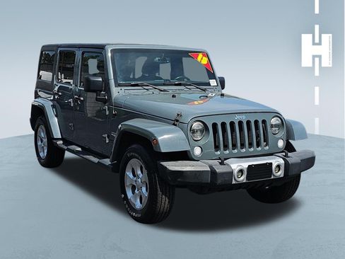 Used 2015 Jeep Wrangler Unlimited Sahara w/ Connectivity Group AWD/4WD image 1