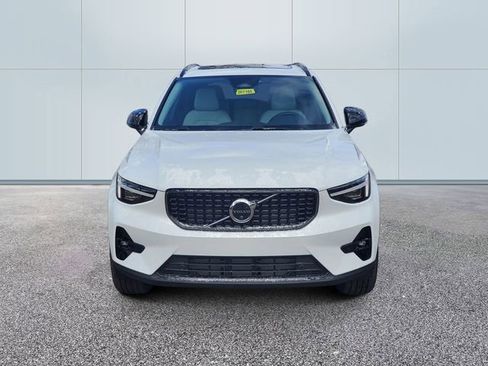 New 2026 Volvo XC40 B5 Ultra w/ Protection Package Premier image 2
