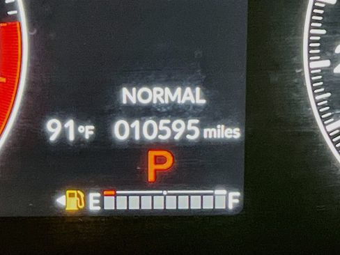 Used 2025 Honda Pilot EX-L image 12