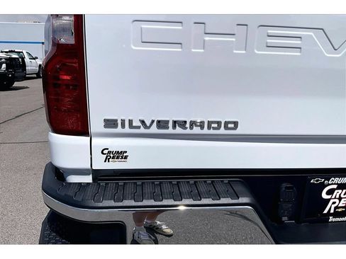 Used 2025 Chevrolet Silverado 2500 LT AWD/4WD image 25