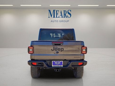 Used 2020 Jeep Gladiator Sport w/ Quick Order Package 24S image 4