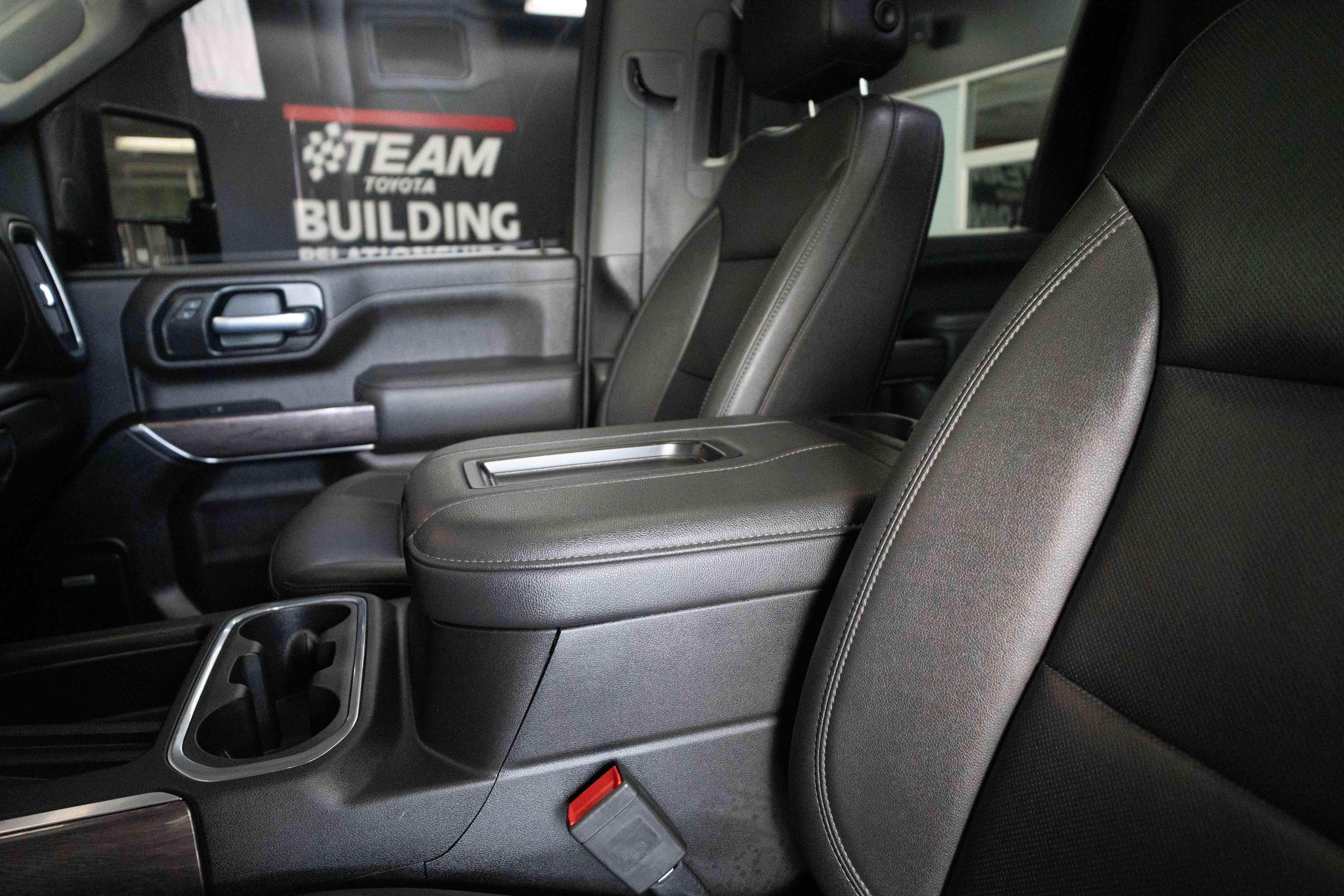 Used 2022 Chevrolet Silverado 2500 LTZ w/ LTZ Plus Package AWD/4WD image 10