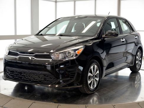 Used 2023 Kia Rio S w/ Technology Package FWD image 4