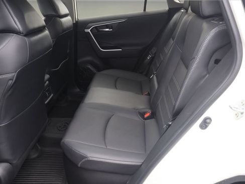 Certified 2022 Toyota RAV4 Limited AWD/4WD image 12