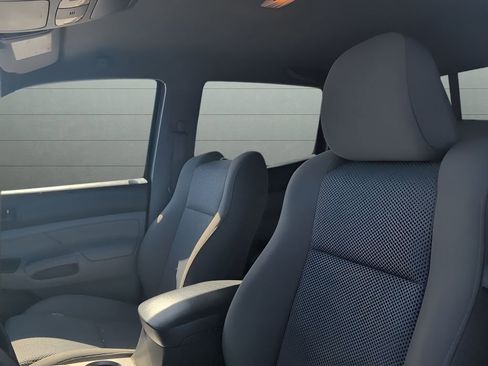 Used 2013 Toyota Tacoma 4x4 Double Cab w/ TRD Sport Pkg image 9